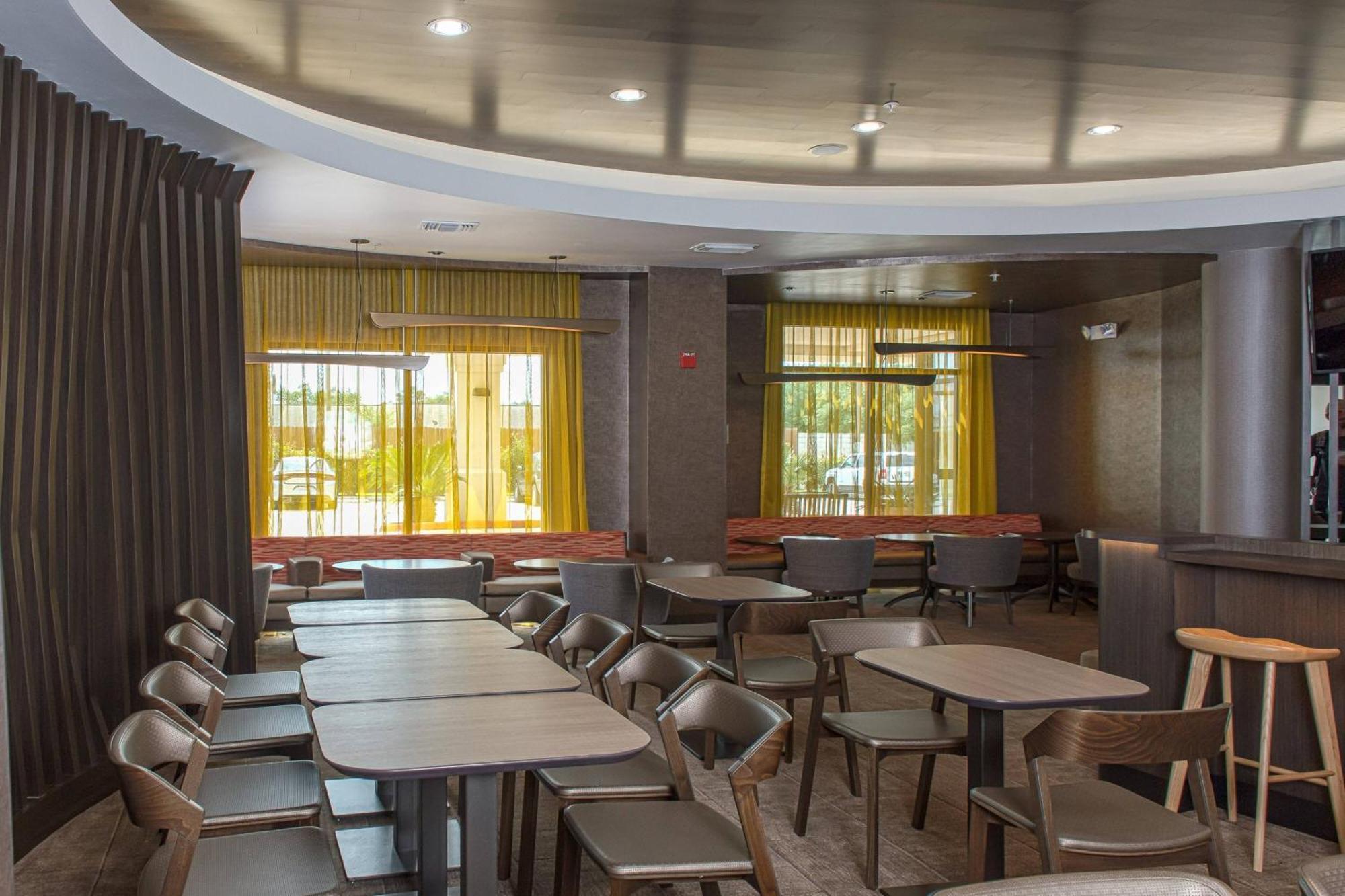 Springhill Suites Houston Пэрленд Экстерьер фото