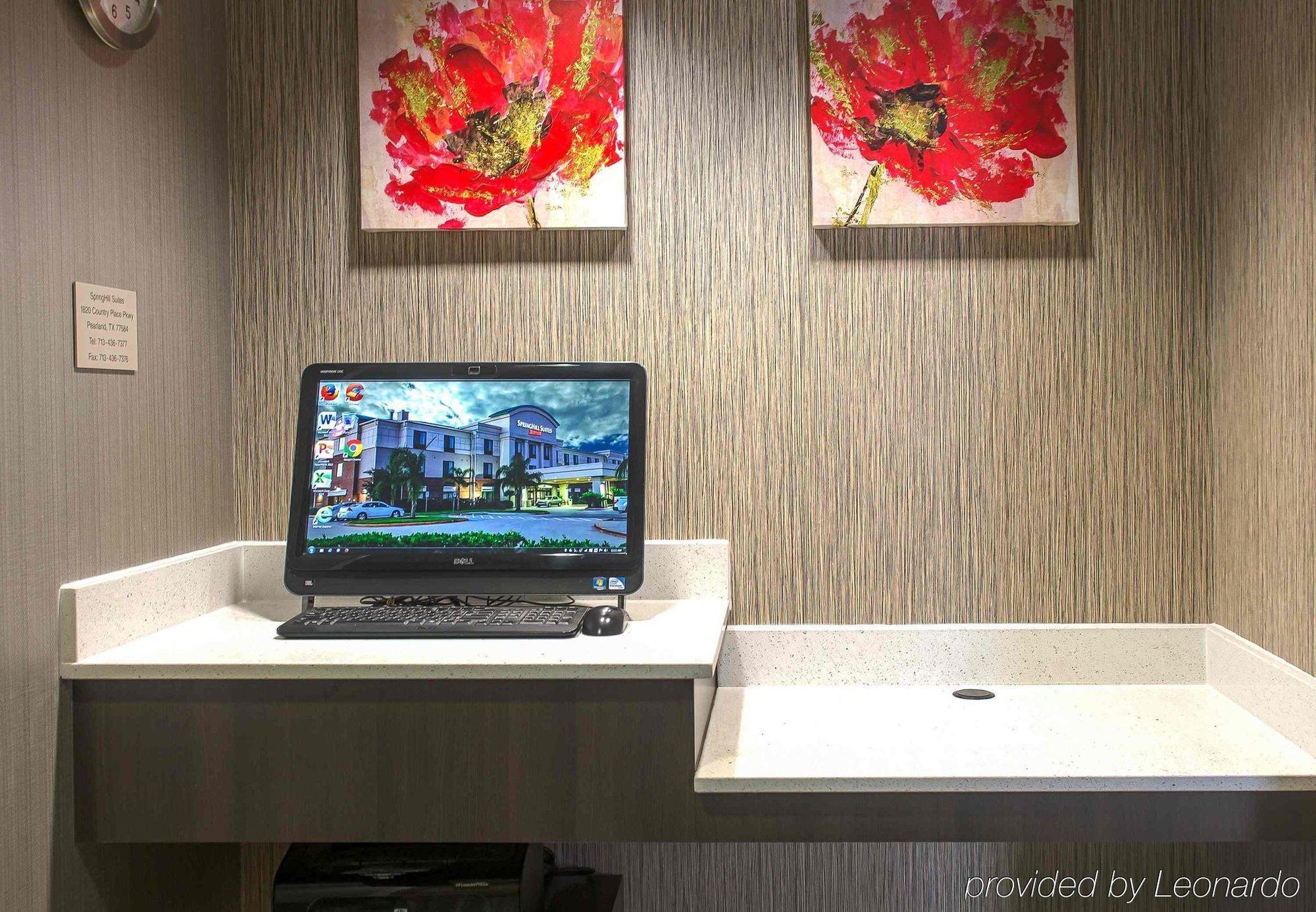 Springhill Suites Houston Пэрленд Экстерьер фото
